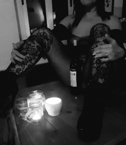 sexyhousewife1975