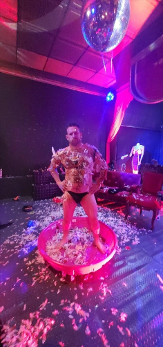 thecrimsonlounge